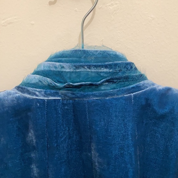 Tahari teal velvet jacket - Picture 5 of 5